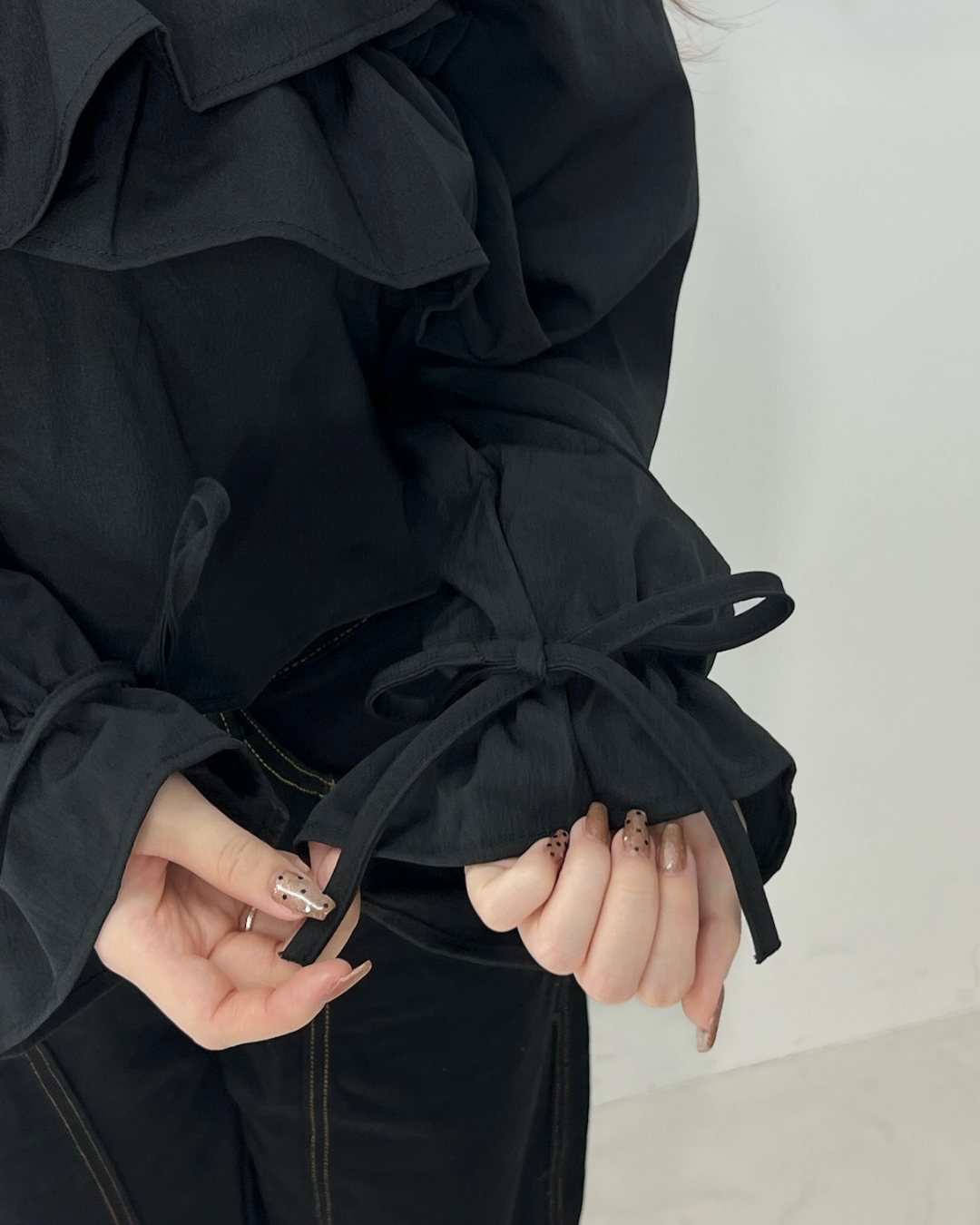 クロスフリル リボンブラウス