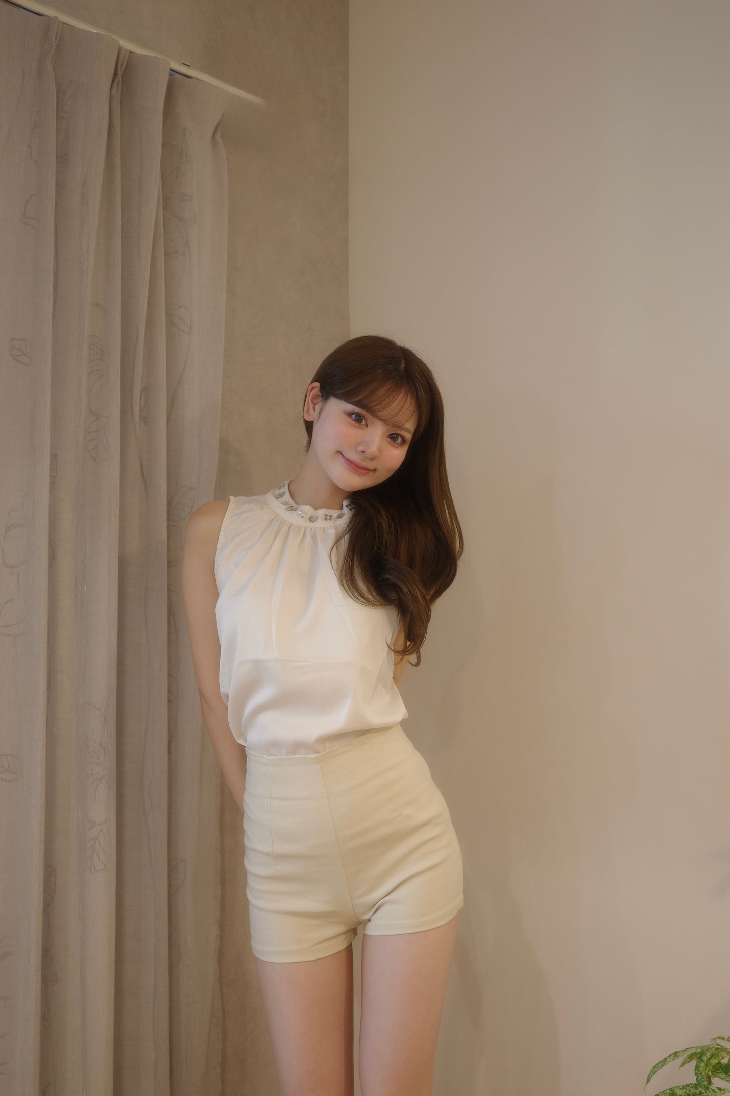 【produced by momo】ビジューサテントップス