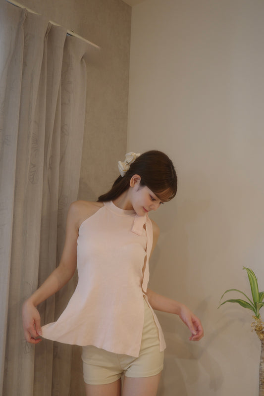 【produced by momo】リボンネックスリットペプラムニット