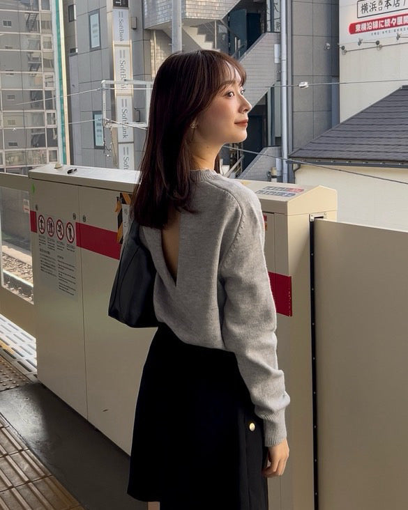 [produced by 莉子] バックオープンニットトップス