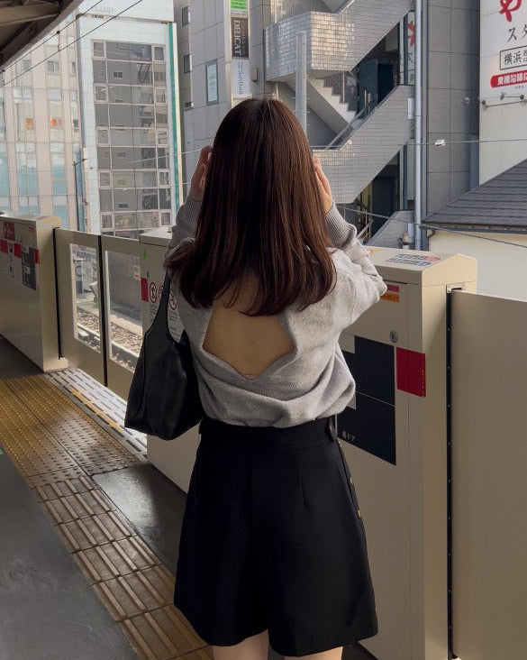 [produced by 莉子] バックオープンニットトップス