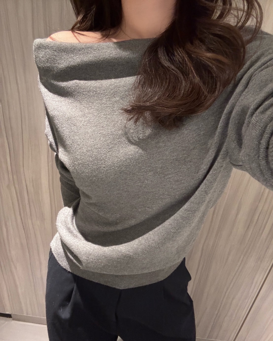 オフショルニットトップス